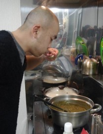 味見中